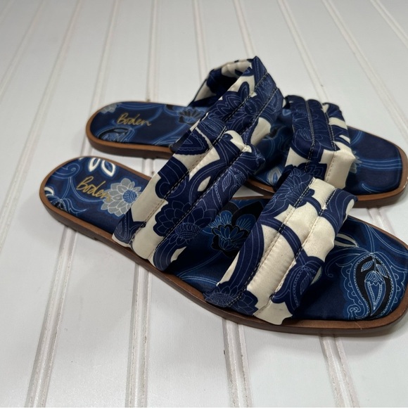 Boden Printed Satin Slide Sandals Blue White 37 US 6 NEW No box display. 1281 - Picture 2 of 5